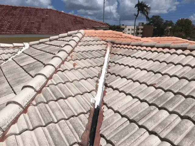 Spanish roof tile painting